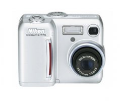 Nikon COOLPIX 775