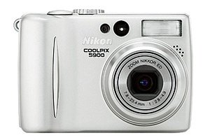 Nikon COOLPIX 5900